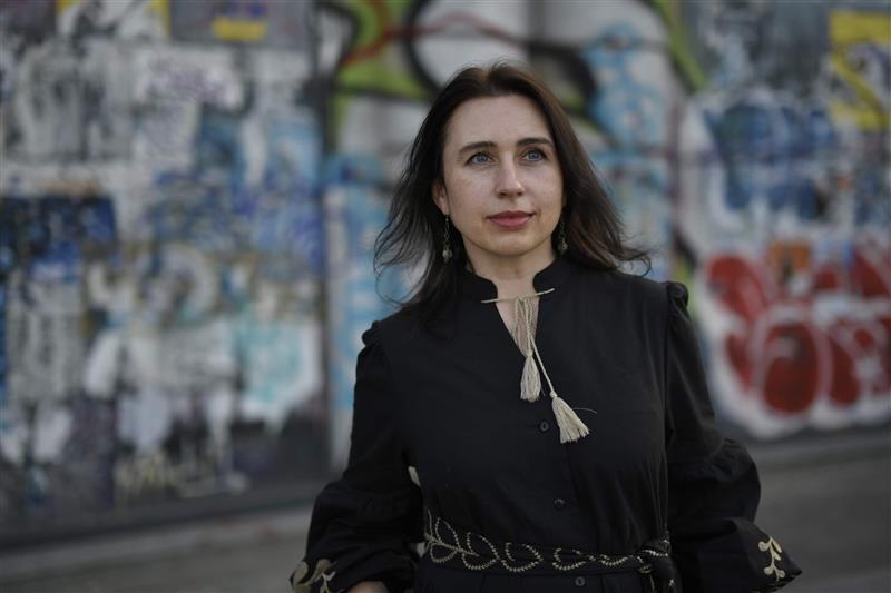„Gdziekolwiek byłam, znajdowałam zrozumienie i wsparcie ze strony Polaków”: ukraińska pisarka o pomocy i życiu kulturalnym w Krakowie