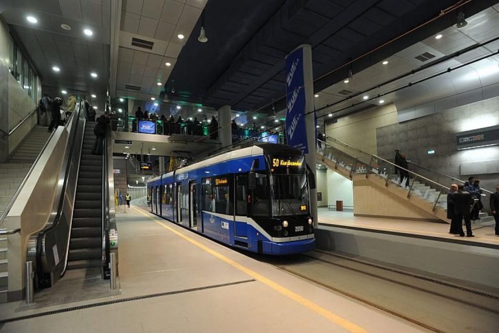 В середу ввечері – без трамваїв у тунелі під вокзалом tramvaj 1 1024x683