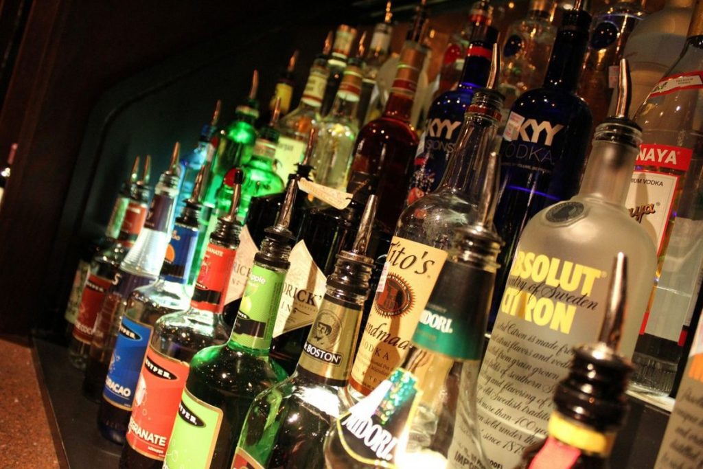 У Старому Місті та на Казімежі магазини не продаватимуть вночі алкоголь liquor 264470 1280 1170x780 1024x683