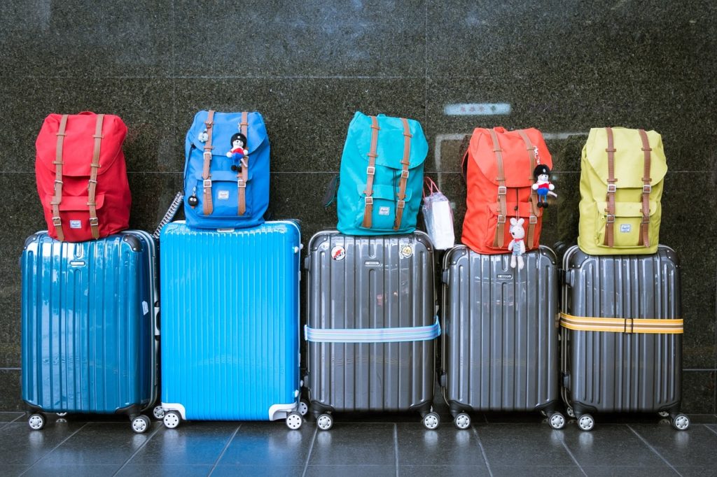 Студенту з України не повернули речі, які він залишив на зберігання в гуртожитку luggage 933487 1280 1024x682