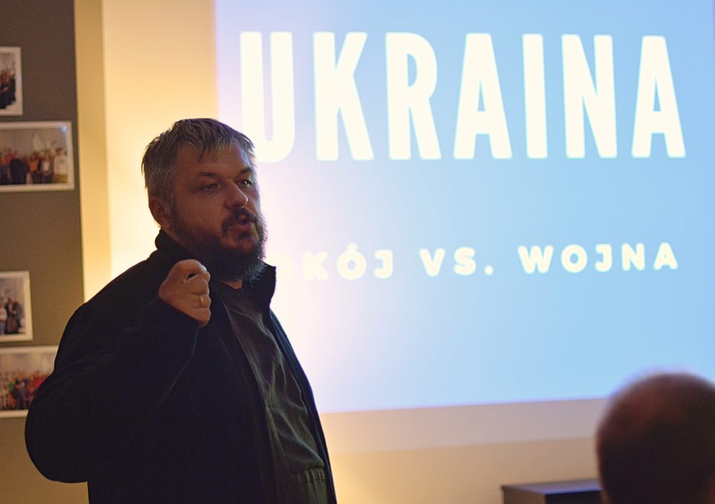 Ксьондзи у Кракові організували зустріч, присвячену ситуації на Донбасі (ФОТО) ukraina4 1024x722
