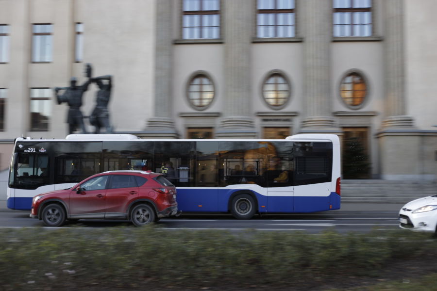 Нові зміни в розкладі руху автобусів у Кракові 4 2 1