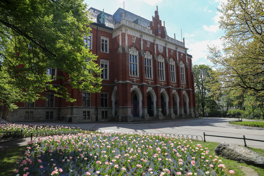 Ягеллонський університет визнали найкращим навчальним закладом в Польщі 4 3 2