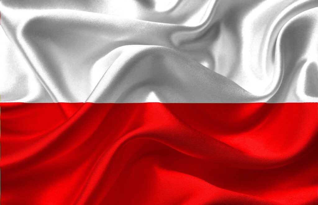 В Польщі хочуть остаточно заборонили усиновлення дітей одностатевим парам flag 1488032 1920 1 1024x661