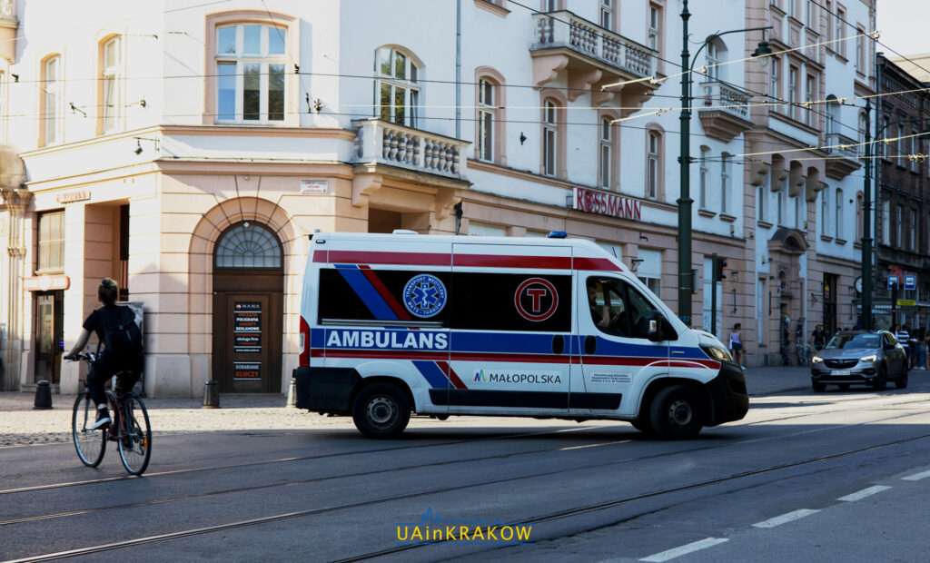 Як викликати екстрені служби в Кракові? Важливі номери