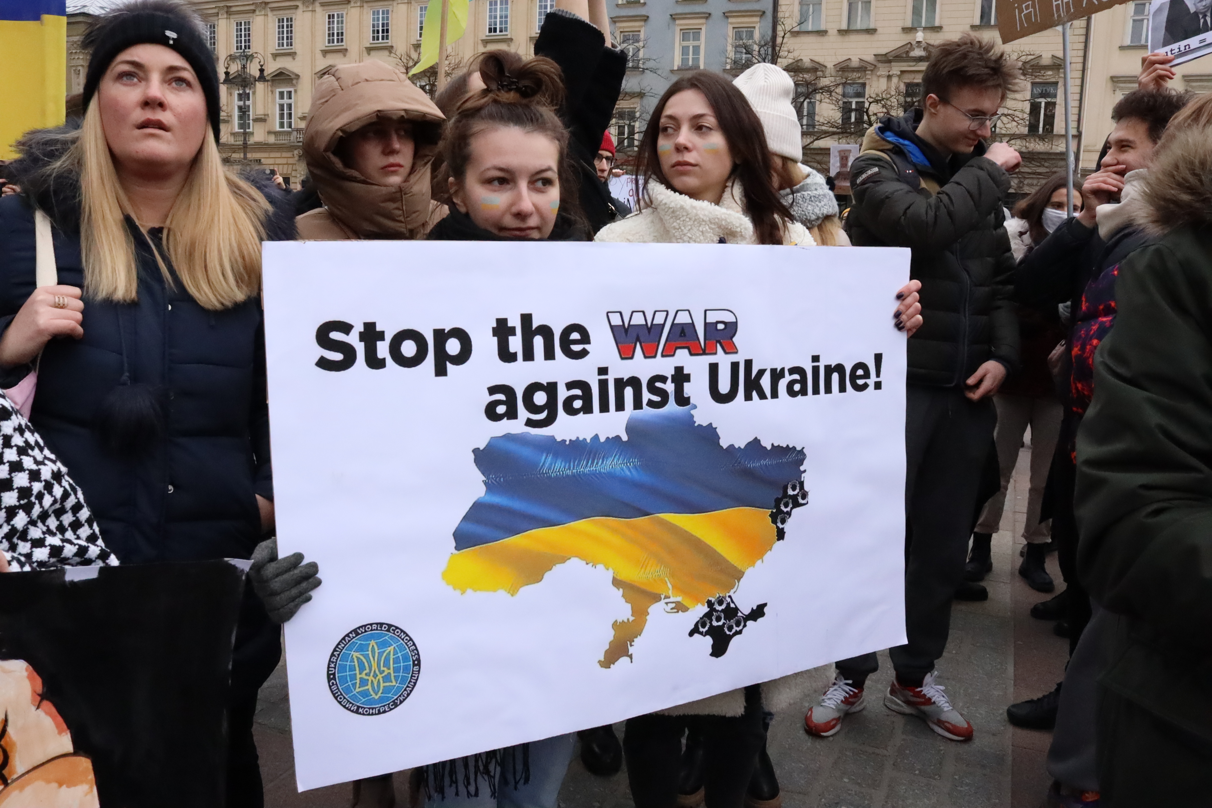 У Кракові триває масштабна акція на підтримку України [ФОТО] 20220227154026 6e3a2204
