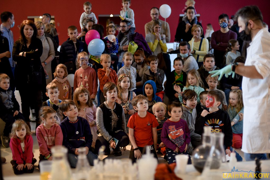 Добрий день, Україно: у Кракові відбулося свято для дітей біженців dsc 9141 1 1024x684