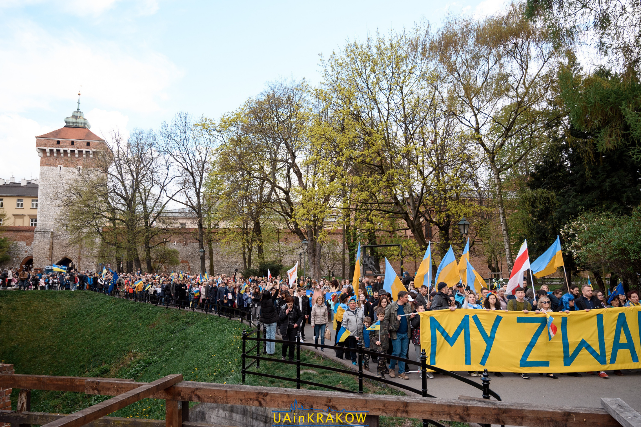У Кракові відбувася марш солідарності з Україною  [ФОТО] 12 2