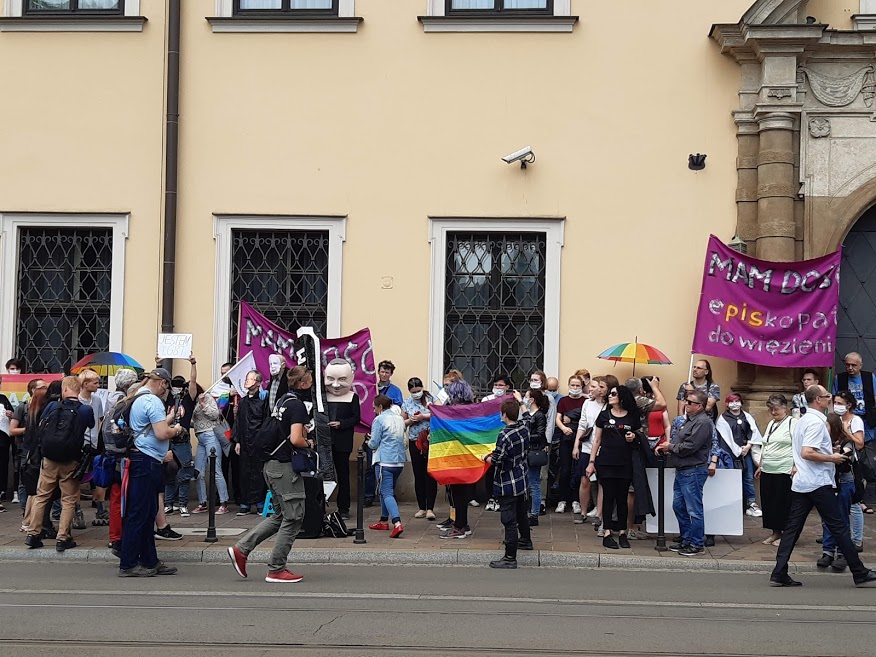 Як у Кракові допомагають переселенцям ЛГБТ+ з України: інтерв’ю з активісткою фонду Równość.org.pl 20200621 153439