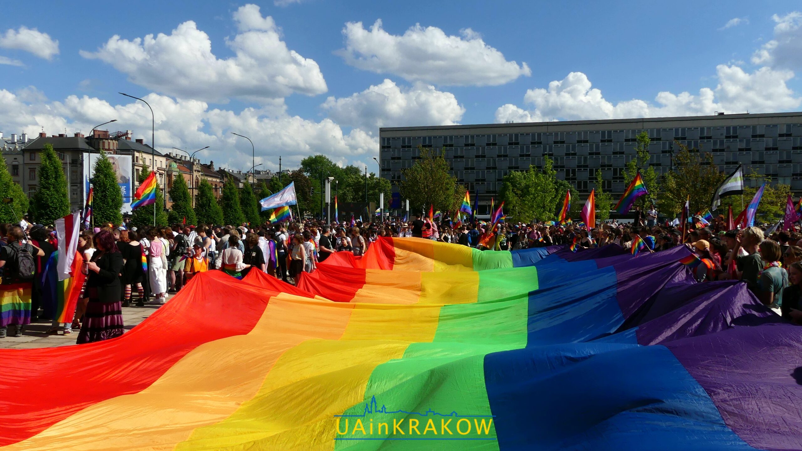 Кохання, рівність, толерантність: як пройшов Марш рівності в Кракові [ФОТО] 7 scaled