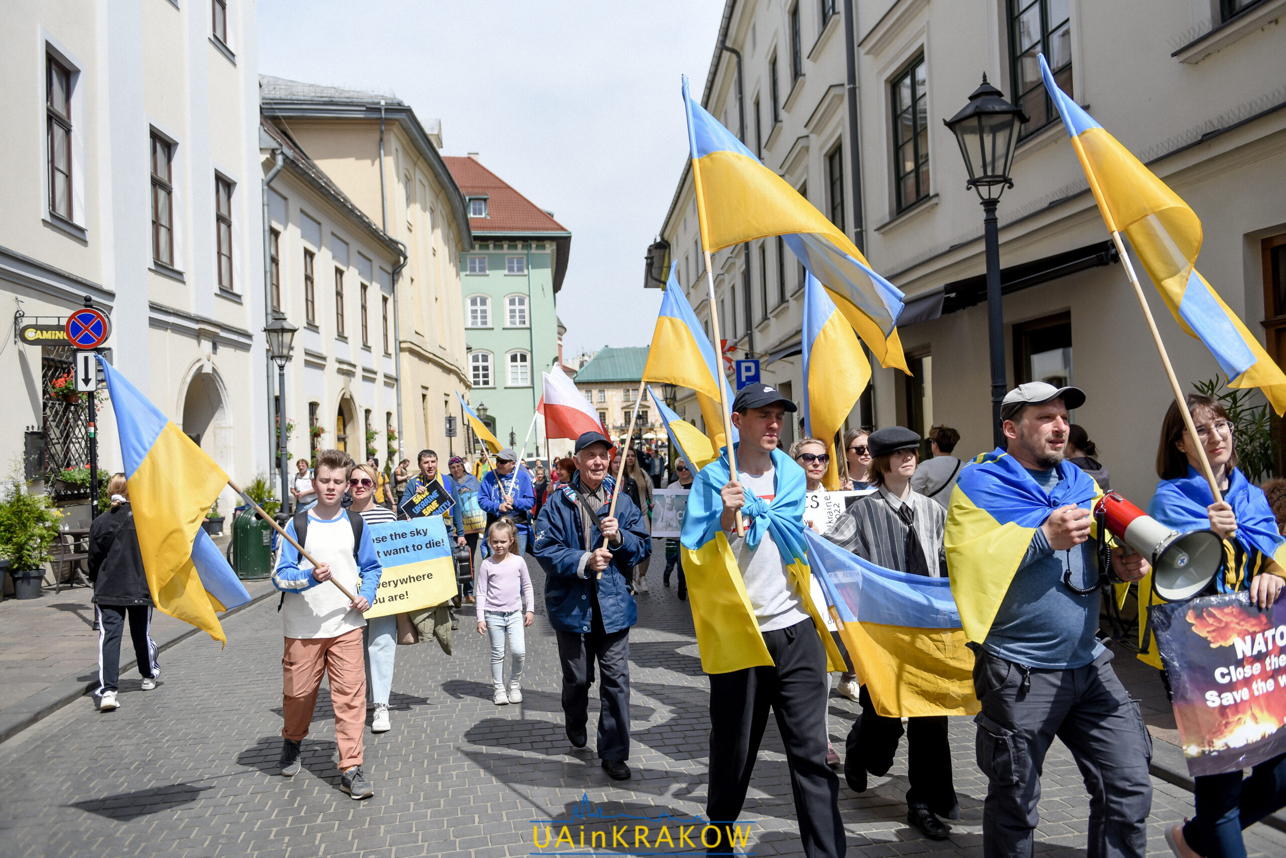 У Кракові відбувся мітинг на підтримку Маріуполя [ФОТО] dsc 1942 scaled
