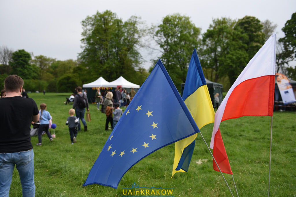 У Кракові святкували річницю приєднання Польщі до ЄС з українським акцентом