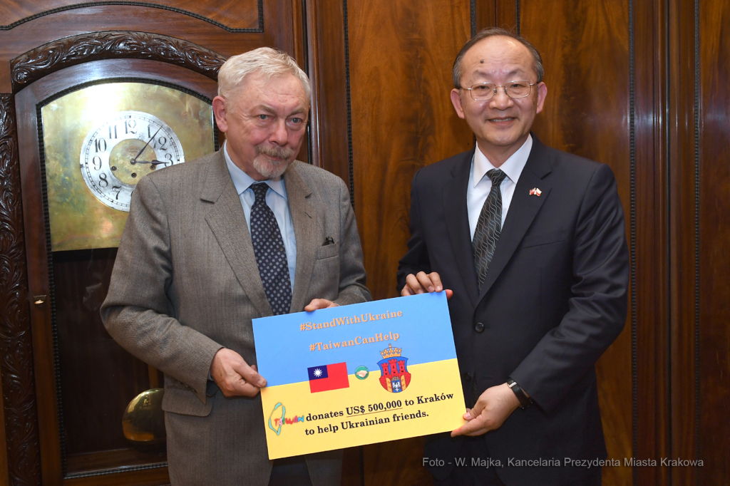 Тайвань передав Кракову 500 тисяч доларів на допомогу українцям 20 1