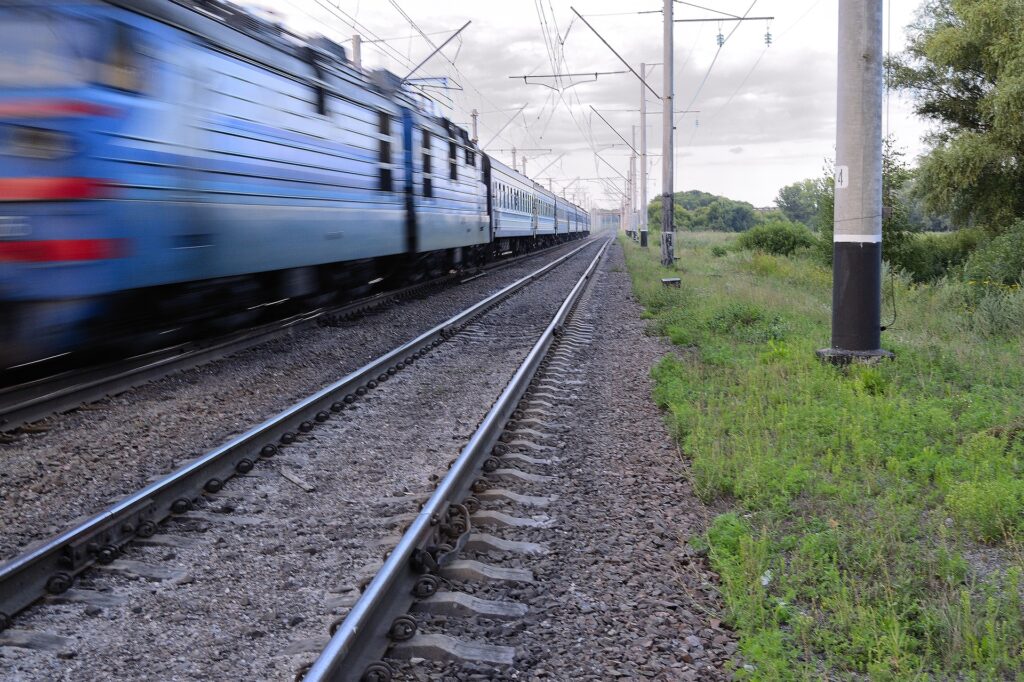 Українські поїзди затримуються на ділянці польської залізниці Медика-Перемишль locomotive gabf5fe804 1920 1024x682