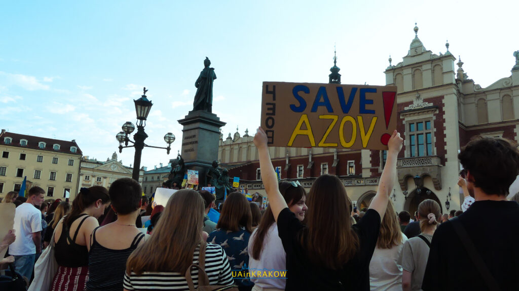 “Врятуйте Азов!”. У Кракові відбувся мітинг на підтримку полонених захисників Маріуполя