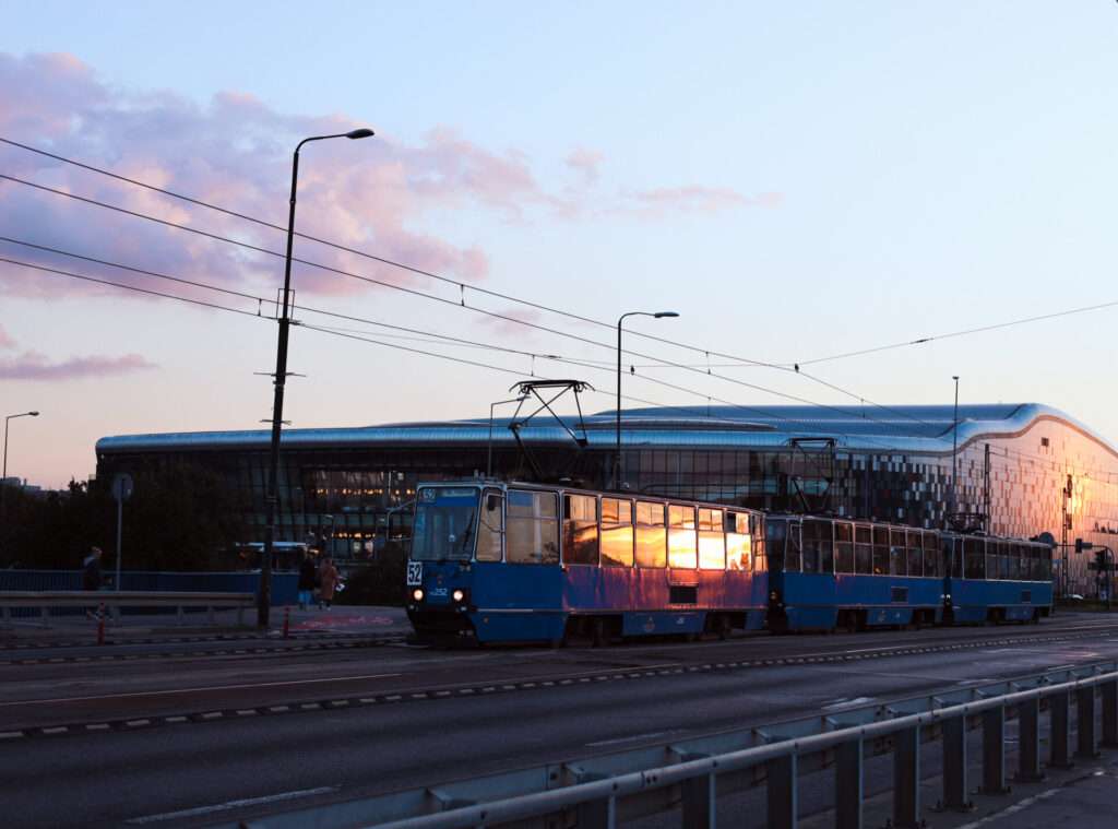 У Кракові частіше курсуватимуть деякі автобуси та трамваї  L A UAinKrakow.pl