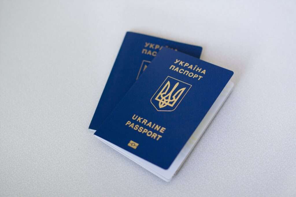 У Кракові запрацював стаціонарний офісу “Паспортного сервісу”  Pexels Borys Zaitsev UAinKrakow.pl